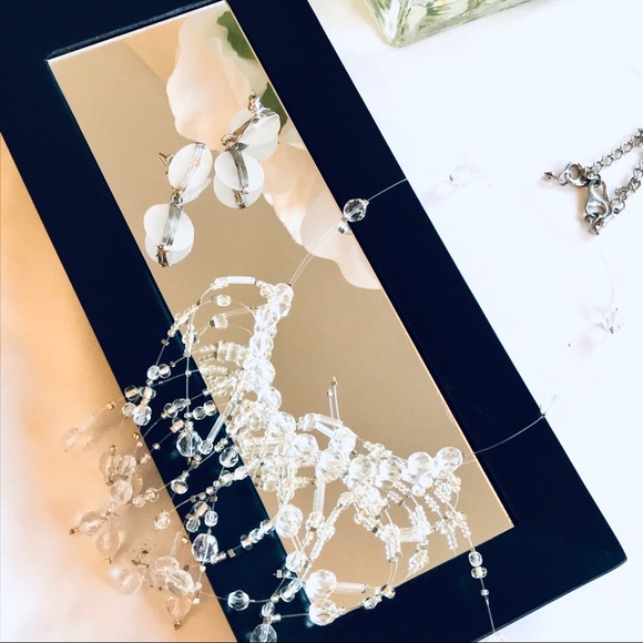 GIOVANNA CHANTAL Fine Essence Earrings - White - Picture 7 of 8